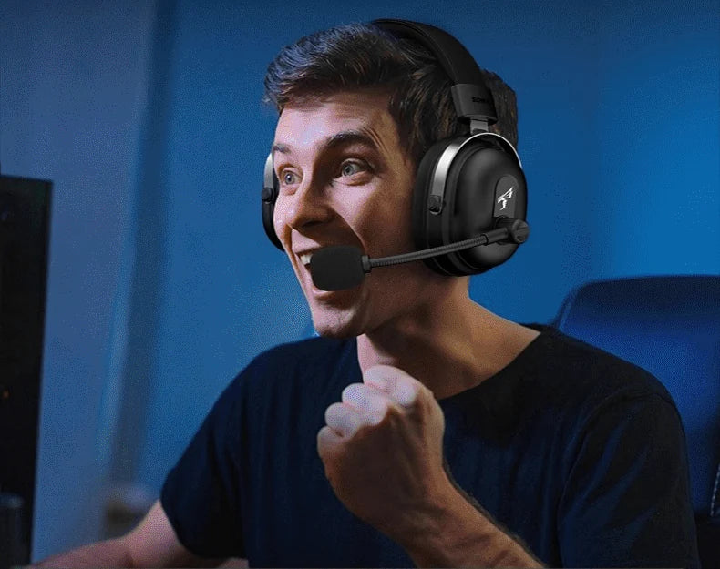Gamer wearing the Commander's full-size ear cushions with the boom microphone in position